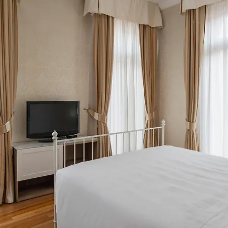 Hotel Montecarlo Venice Exterior photo